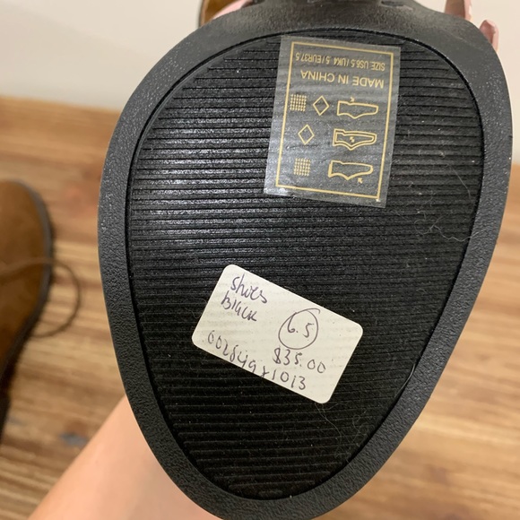 Heels - Picture 6 of 6